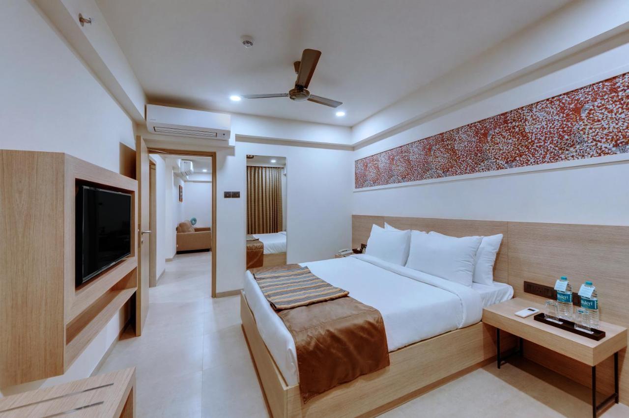 The Fern Habitat, Candolim, Goa Exterior foto
